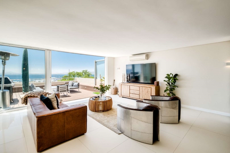 3 Bedroom Property for Sale in Green Point Western Cape